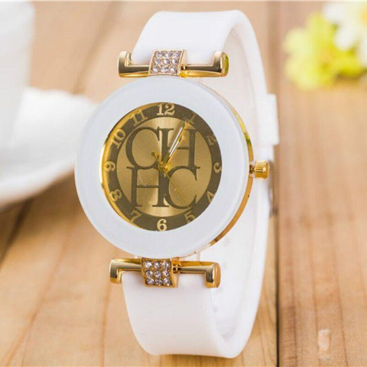 STEVVEX simple leather Casual Quartz Watch Women Crystal Silicone Watches Wrist Watch For Women and Girls Coffee