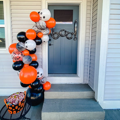 Classic Halloween Balloon Garland Kit– Black, Orange, Ghost & Bats