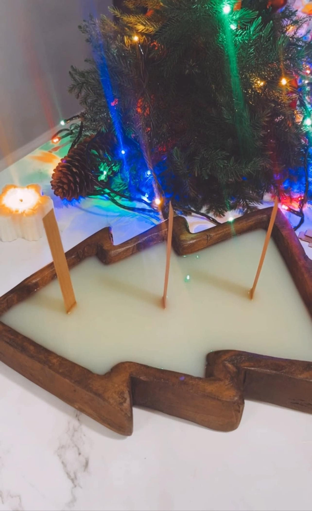 Large Christmas Tree Wooden Dough Bowl Scented Candle – Handcrafted Soy Wax Holiday Decor & Gift